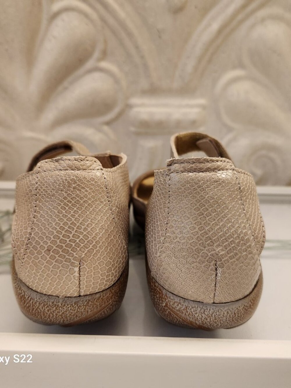 Naot "Papaki" Leather Sandals. NIB. Size EU 38/US 7-7.5. Stone Nubuck Beige - Picture 9 of 14